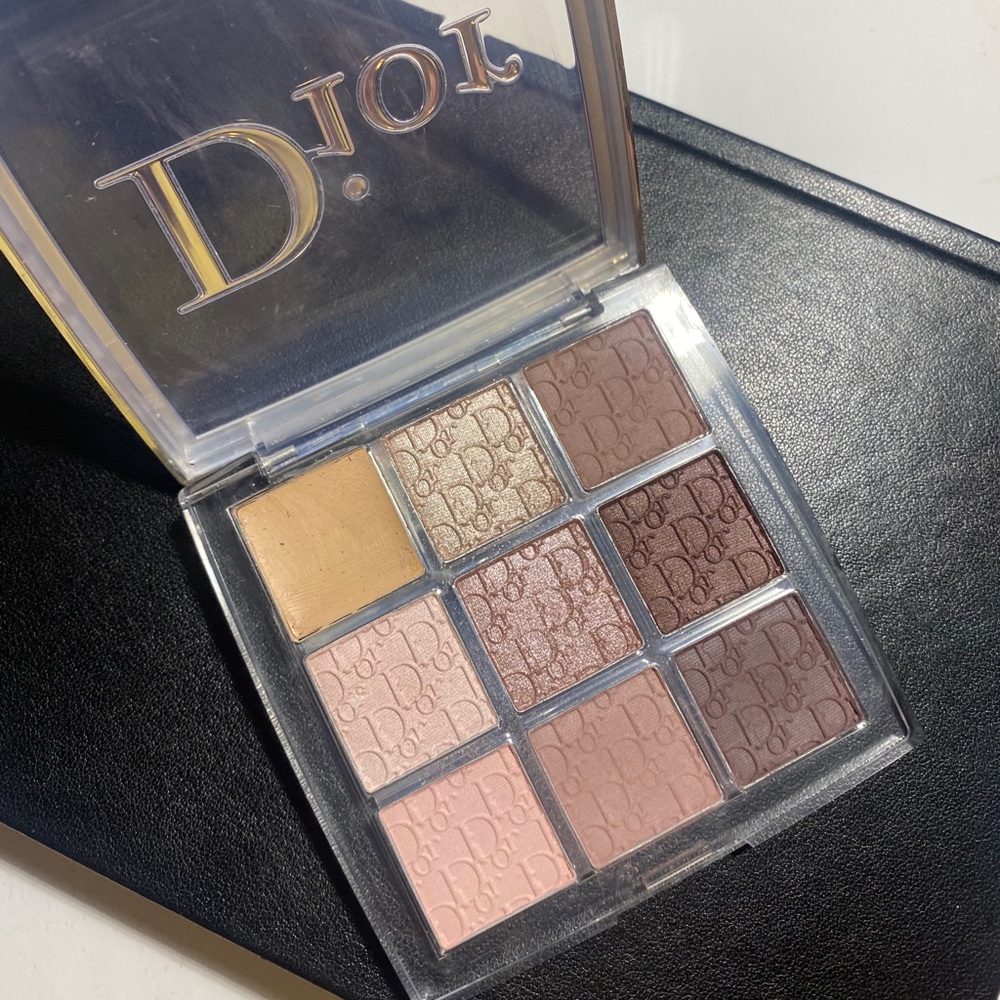 Dior Backstage 002 cool neutrals